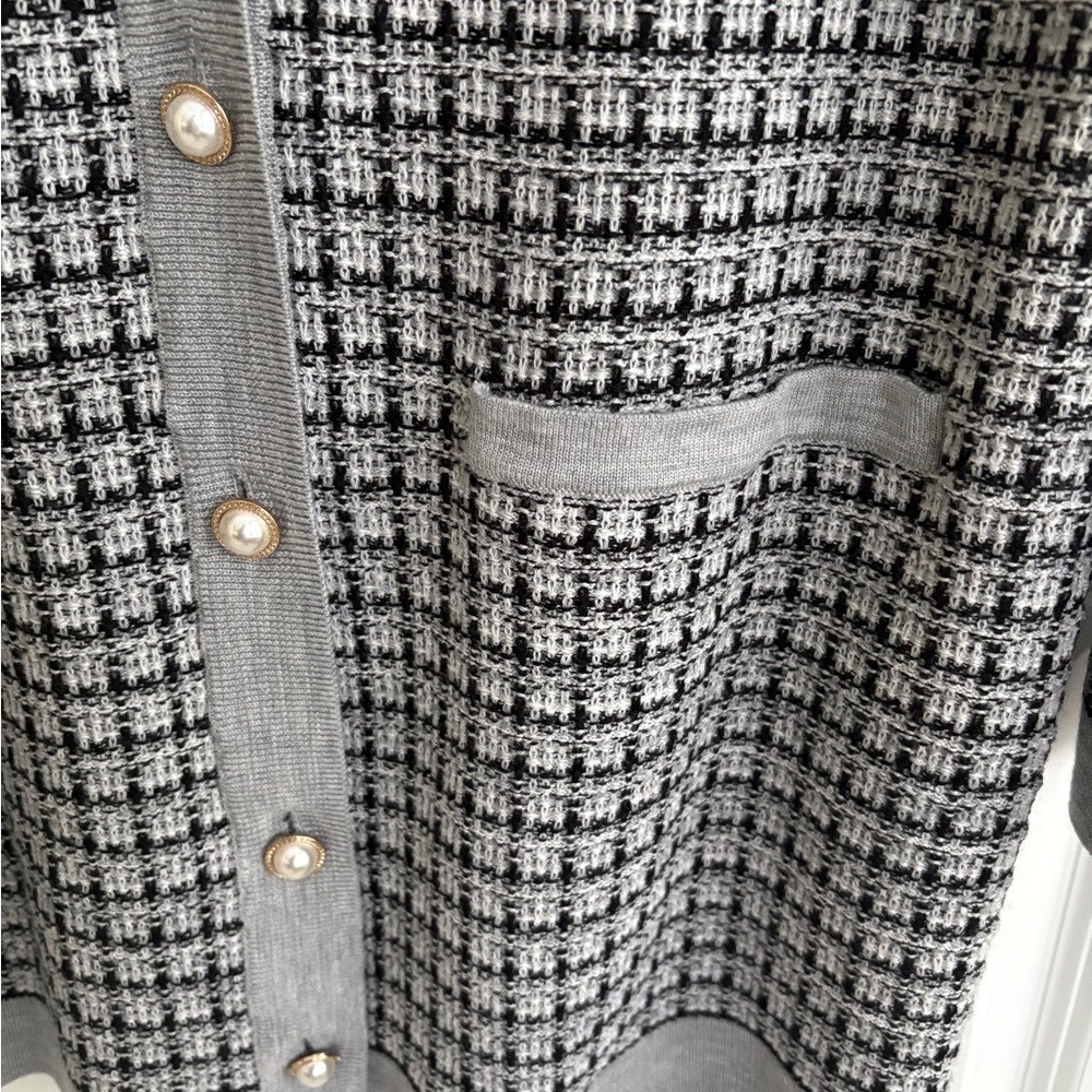 Talbots Long Black and White Tweed Cardigan, pearl buttons, NWT, XL - Picture 2 of 3